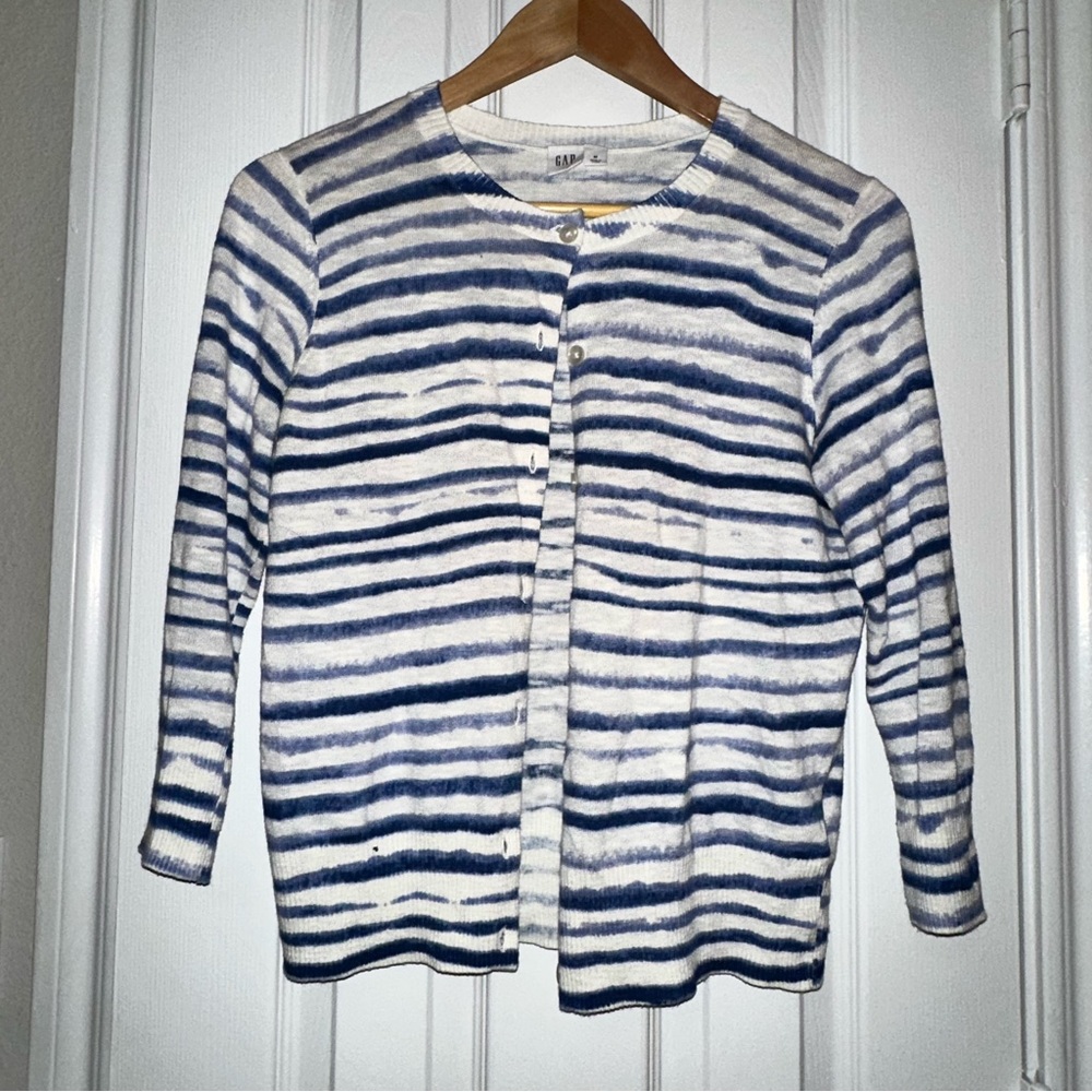 Gap cardigan